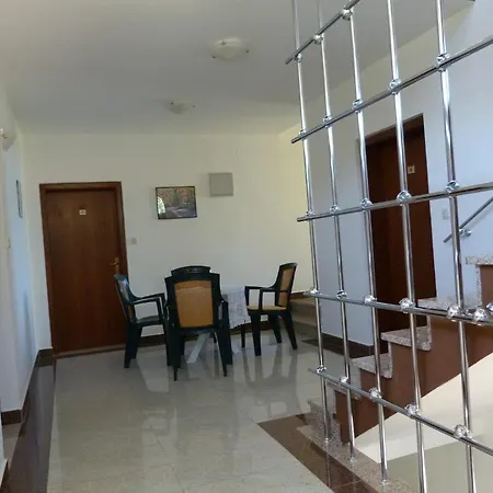 Апартаменты Ana *