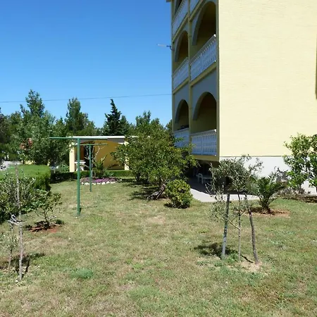 Lägenhet Ana Starigrad Paklenica